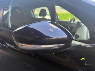 Peugeot 208 2017 - 1.2 PureTech Blue Lion / apk 5-2027 image 8