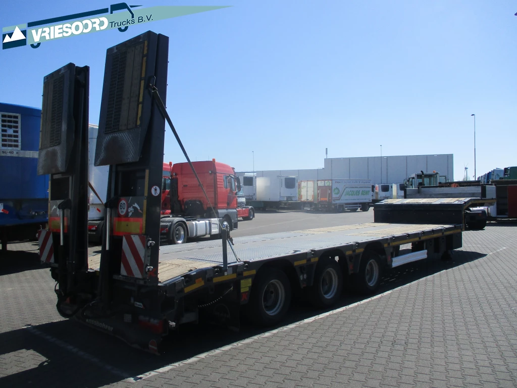 Kässbohrer 2021 - KASSBOHRER / LOWBED LB3E afbeelding 4
