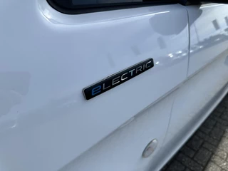 Mercedes-Benz eVito 2025 - L2 66 kWh Wltp 260km Apple Carplay Camera zdjecie 25