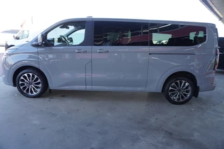 Ford Transit Custom 2026 - 340L 2.5 PHEV 233PK L2H1 Titanium X 8 Persoons PHEV Automaat obrazek 8