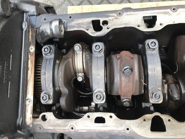DAF 2017 - 2117404-2164501-2165153-2301462-2185157 CILINDERBLOK/ONDERBLOK MX-11 288.898 KM (FIRE DAMAGE) zdjęcie 11