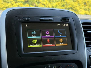 Renault Trafic 2021 - 2.0 dCi 146 PK / AUTOMAAT / L1H1 / 1e EIG. / 2x SCHUIFDEUR / INRICHTING / CAMERA / 3-ZITS image 16