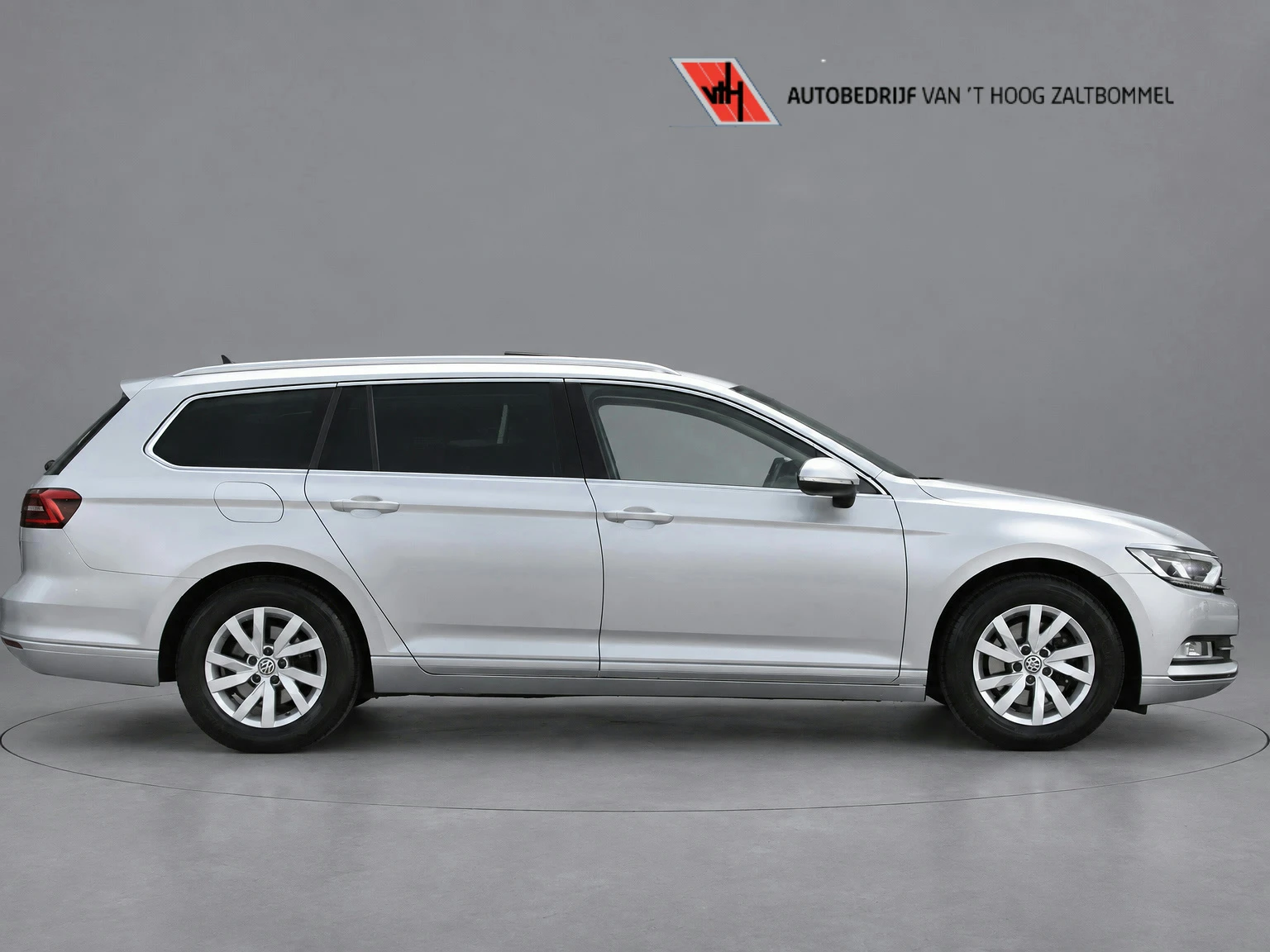 Volkswagen Passat 2018 - Variant 1.4 TSI Comfortline Business PANORAMADAK LEDER TREKHAAK CAMERA afbeelding 1
