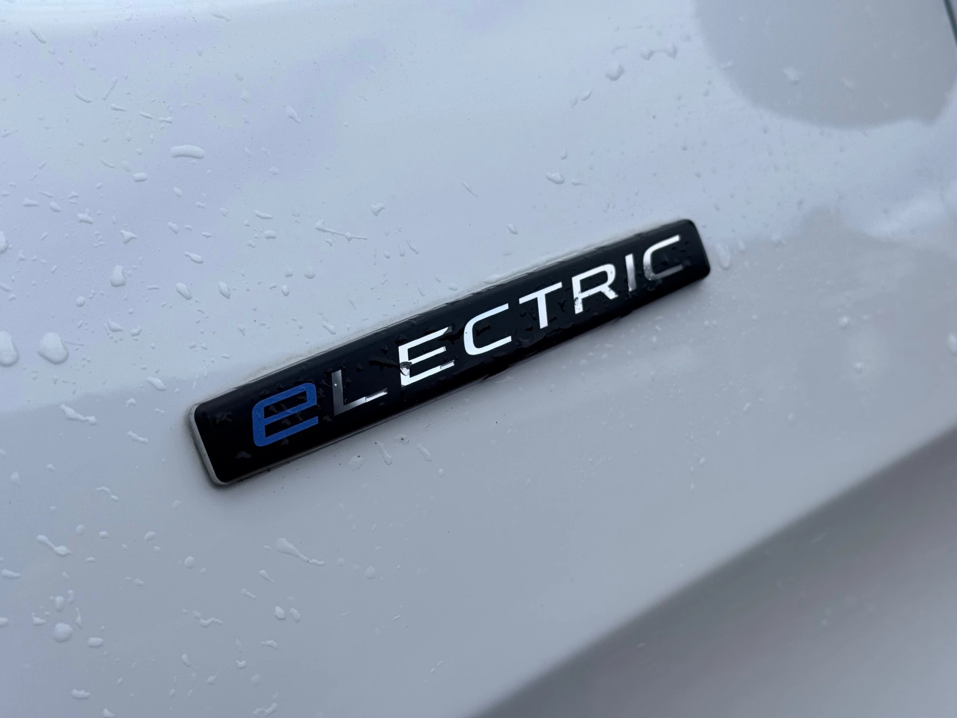 Mercedes-Benz eVito 2025 - 66 kWh SoH 98 % 261 km WLTP actieradius - L2 Lang - Apple Carplay - Betimmerd afbeelding 18