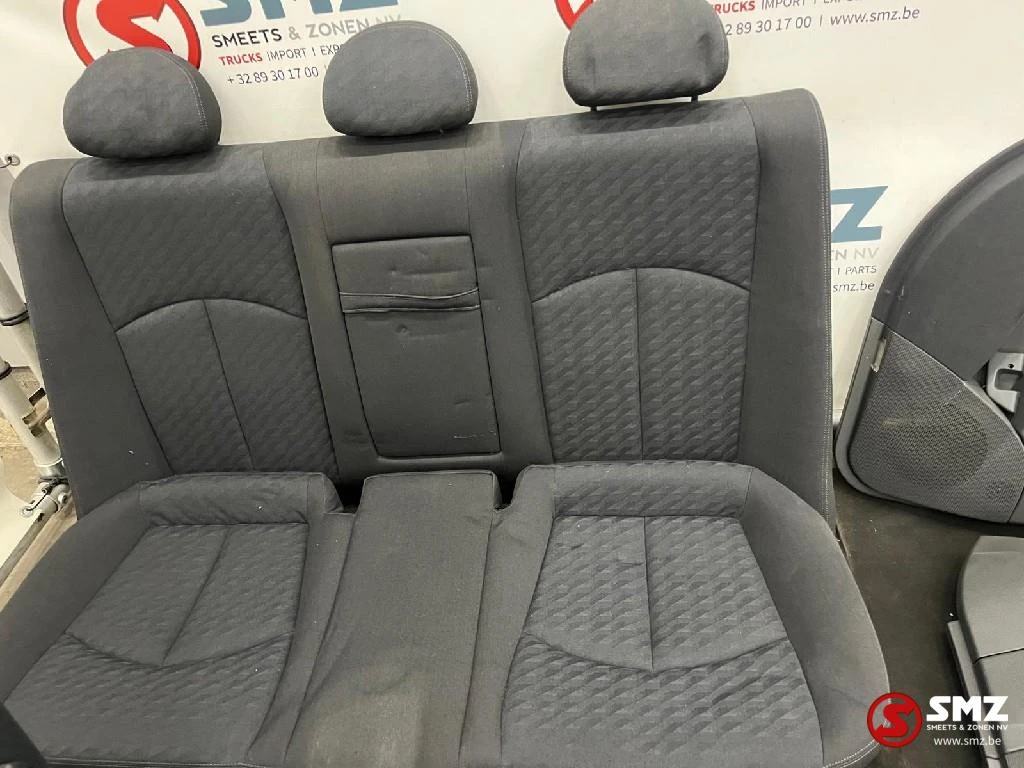Mercedes-Benz - Occ set interieur met zetels W211 Mercedes afbeelding 2