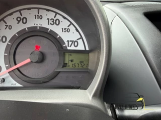 Toyota Aygo 2011 - 1.0-12V Now bild 18