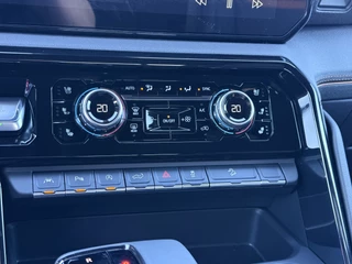 GMC Sierra 2024 - AT4 6.2L V8 420 PK / BPM VRIJ!! / VIRTUAL COCKPIT / HEAD UP / 360 CAMERA / BOSE / LEDER / TREKHAAK / 3500 KG AHG bild 22