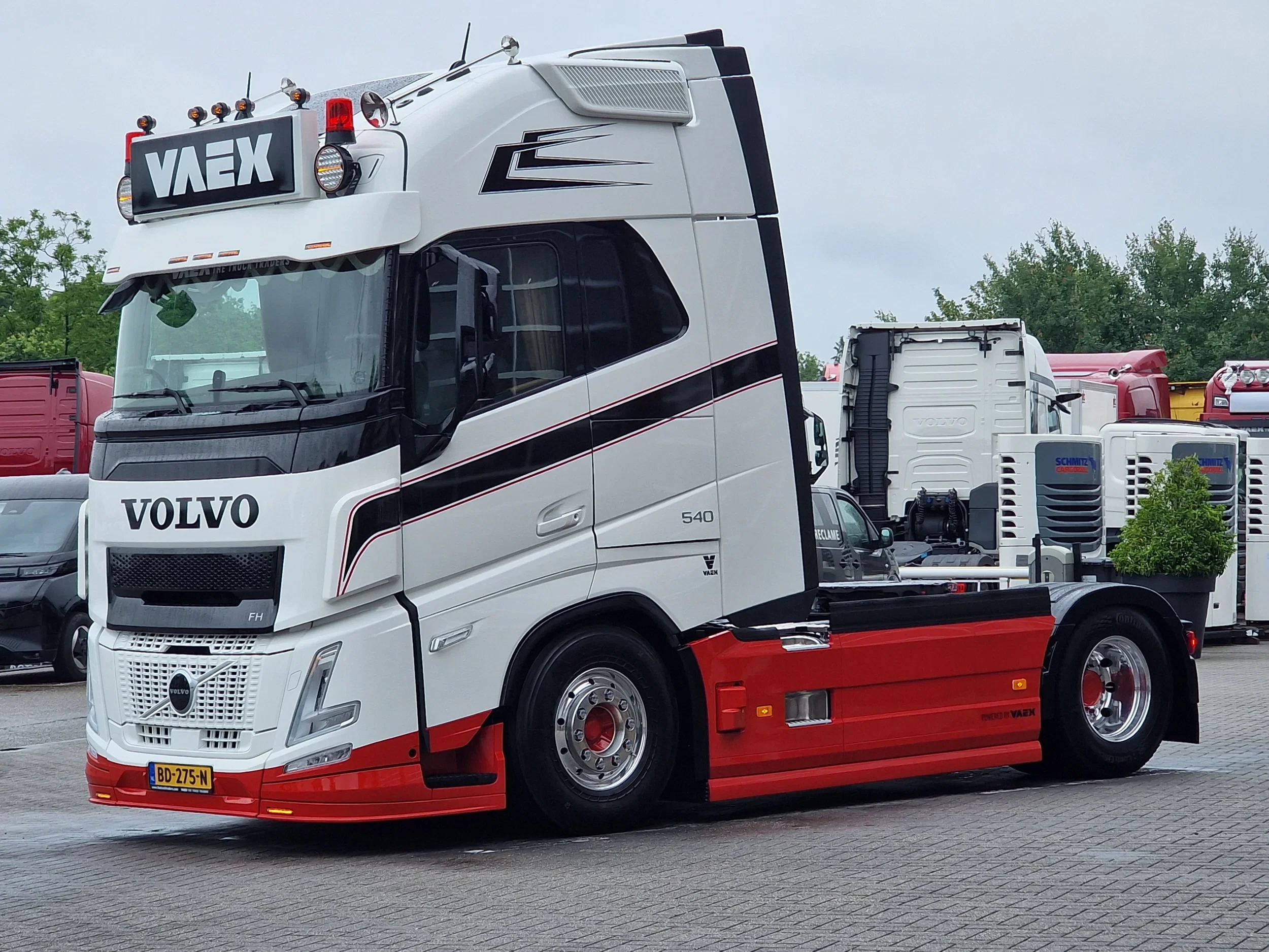 Volvo FH 2026 - 540 Aero Globetrotter XL 4x2 - New - Full spec - Show Truck - BUFFL interior - Retarder - I parkcool - Full air immagine 4