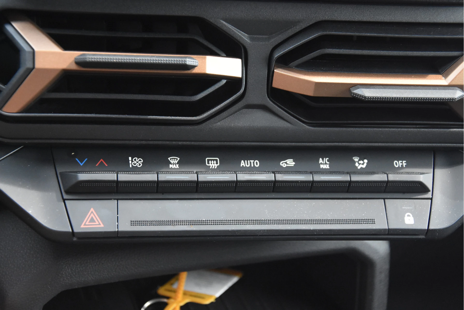 Dacia Duster 2025 - 1.6 Hybrid 140 Extreme | Winter + Techno Pack | afbeelding 7