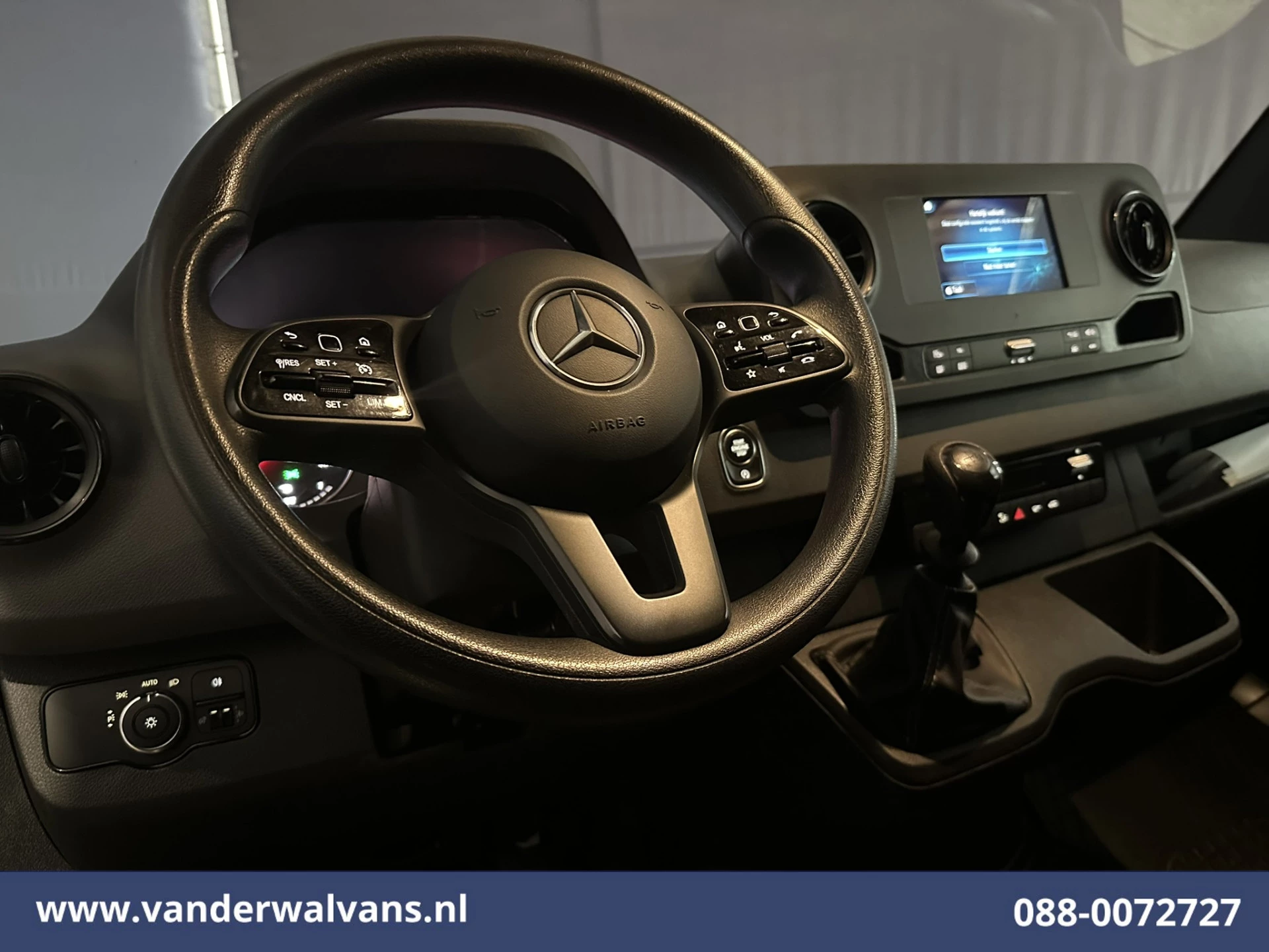 Mercedes-Benz Sprinter 2021 - 317 CDI 170pk L2H1 Euro6 Airco | Camera | Navigatie | Apple Carplay | Cruisecontrol obrázek 16