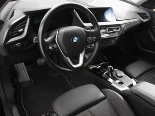 BMW 1 Serie 2022 - 118i Automaat High Executive afbeelding 2 miniatuur