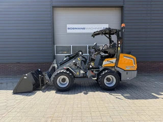Giant G2700 X-TRA HD+ minishovel NIEUW skid banden €695 LEASE 2026 afbeelding 3 miniatuur