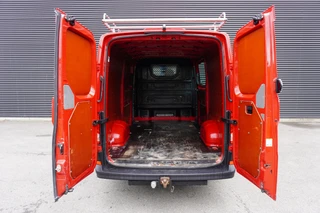 Volkswagen Crafter 2018 - 35 140pk L3H2/L2H1 ACC Cruise control Camera Navi LED Imperiaal Trekhaak Voorruitverwarming obrázek 3 náhled