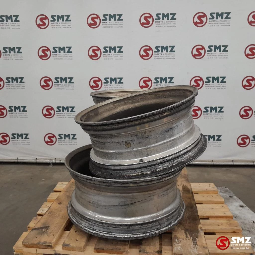 Diversen - Occ set van 4 velgen 22,5 x 9,00 Alcoa afbeelding 4