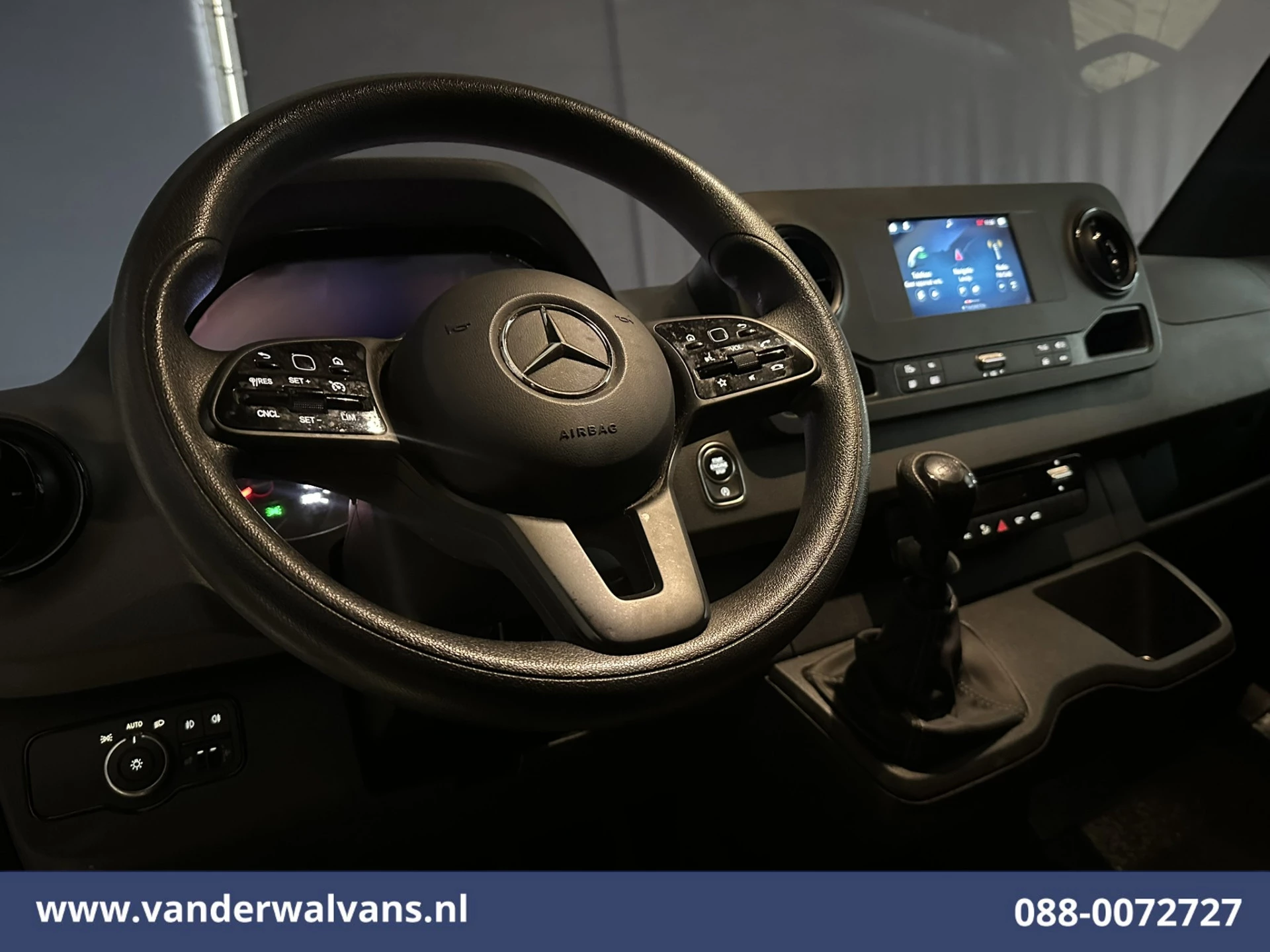 Mercedes-Benz Sprinter 2022 - 317 CDI 170pk L3H2 Euro6 Airco | 360 graden Camera | Navigatie | Apple Carplay | Cruisecontrol obrázek 16