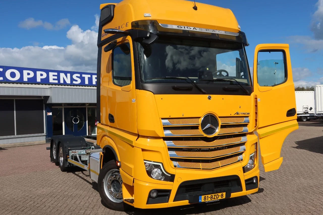 Mercedes-Benz Actros 2019 - 2642 LL Chassis Cabine Giga space Bild 2