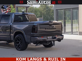 Dodge Ram Pick-Up 2023 - LIMITED NIGHT 5.7 V8 402PK | HUD | 4PL WHEELS | LUCHTVERING |OPEN UILAAT KLEP | BOM VOL | GRANITE CRYSTAL | DC | obrazek 34