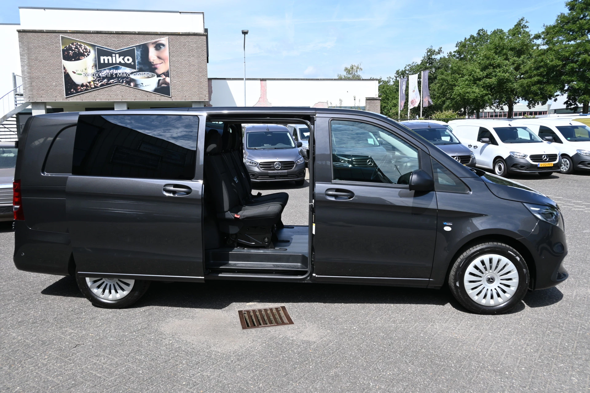 Mercedes-Benz Vito 2024 - 116 CDI L3 DC immagine 3