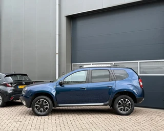 Dacia Duster 2017 - 1.2 TCe 4x2 Blackshadow bj.2017 Camera|Navi|Pdc|Cc|Nap. image 2 miniature