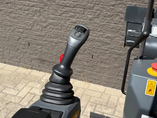XCMG N/A 2026 - XE10e Rupsgraafmachine Snelwissel + Joysticks & Bakkenset KUBOTA MOTOR zdjecie 23