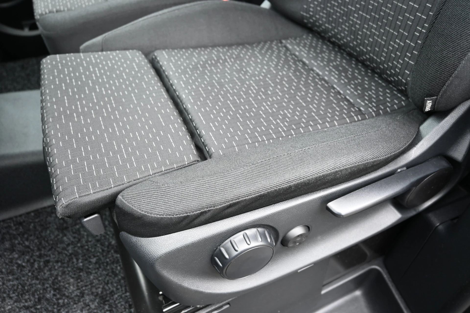 Mercedes-Benz Vito 2024 - 116 CDI L3 Pro obrázek 16
