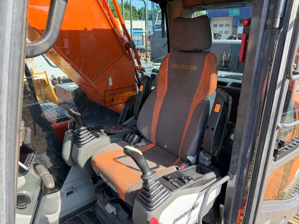 Doosan 2017 - dx300lc-5 (18m long reach ) afbeelding 17