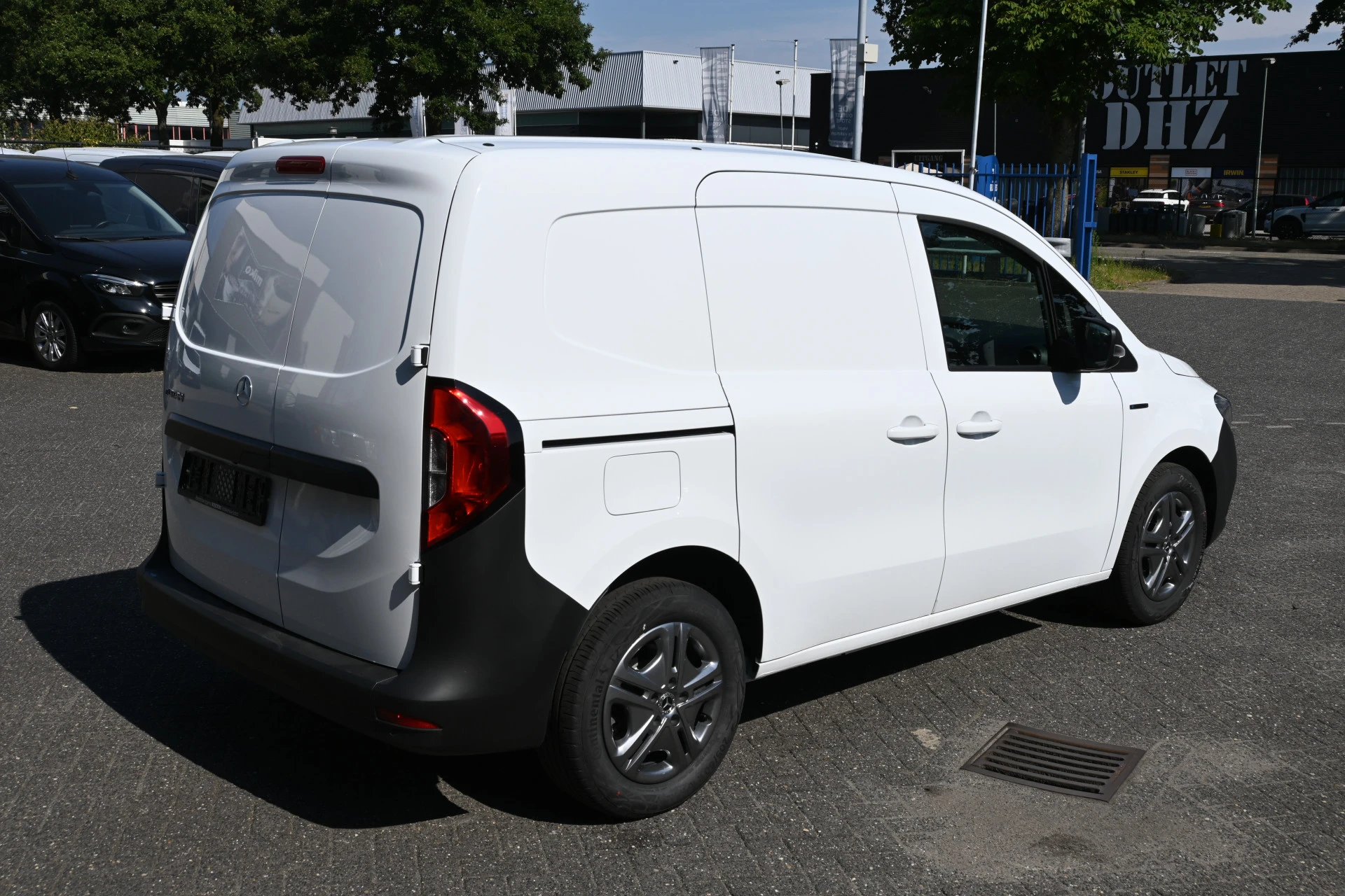 Mercedes-Benz eCitan 2026 - 112 Pro L1 51 kWh image 3