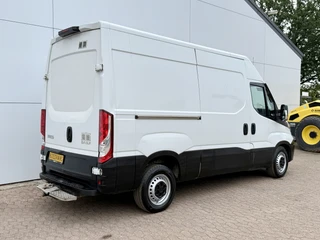 Iveco Daily 2019 - 35S14 2.3 L2H2 Airco Cruise Control 3,5t Trekhaak Kastwand Inbouw image 2 thumbnail
