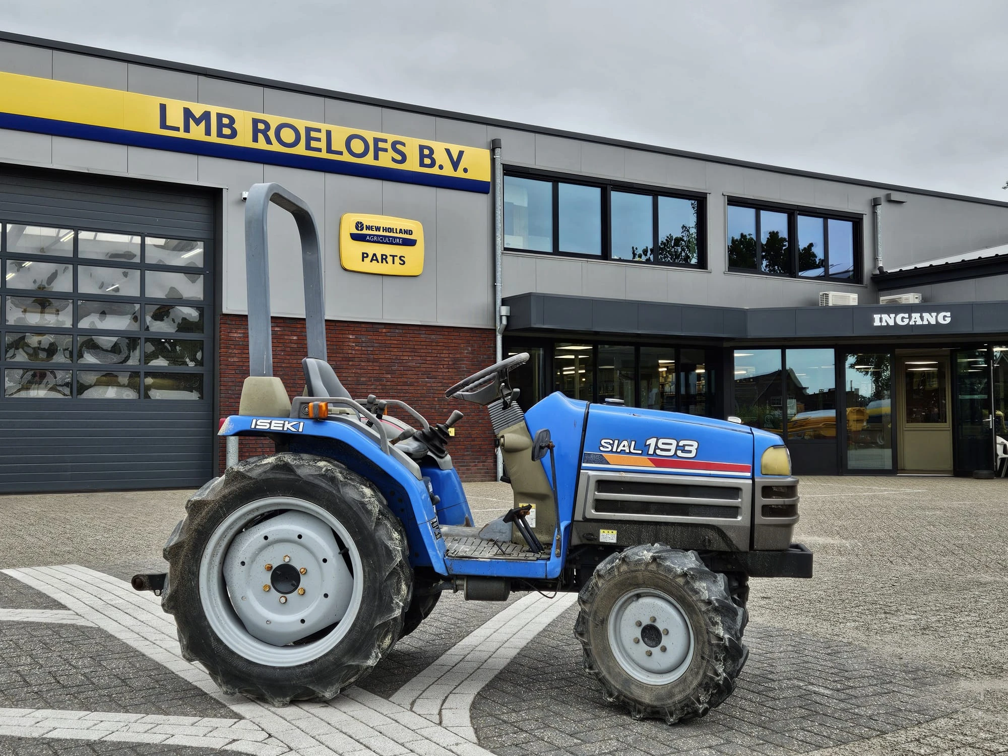 Iseki 1998 - SIAL 1932306+548/456+ compact tractor afbeelding 2