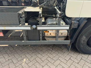 DAF 85 2013 - 85CF 410 EURO 5 6X2 bild 4