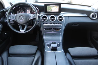 Mercedes-Benz C-Class 2017 - 180 AUT9 Avantgarde CAMERA NAVI TREKHAAK NL AUTO image 13