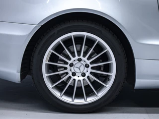 Mercedes-Benz SL 2004 - 500 | Tellurium Silver Metallic | obrazek 14