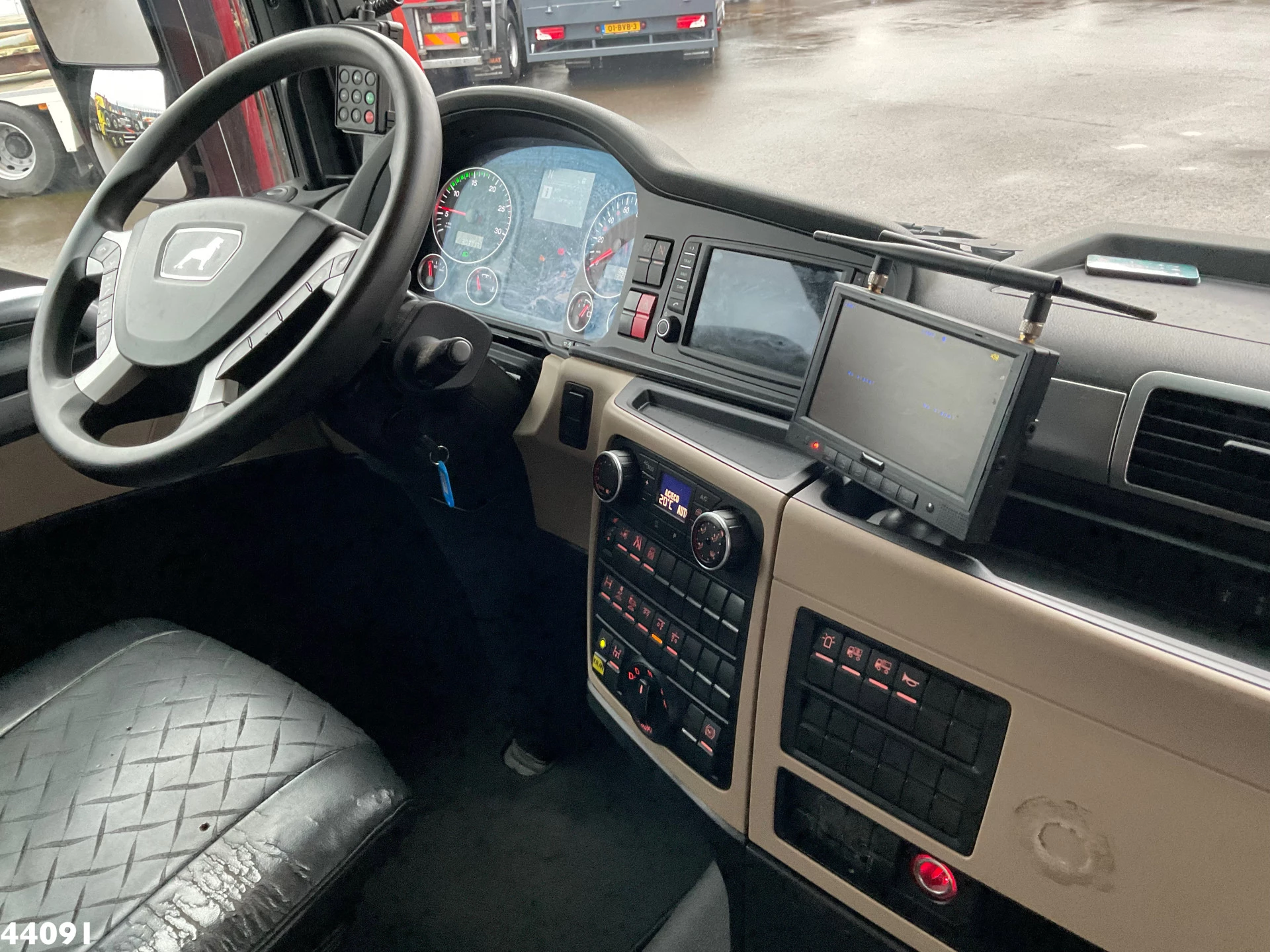 MAN TGX 2020 - 28.510 HMF 50 Tonmeter laadkraan + Fly-Jib Bild 12