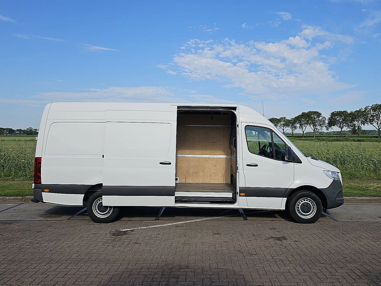 Mercedes-Benz Sprinter 2021 - 317 image 13