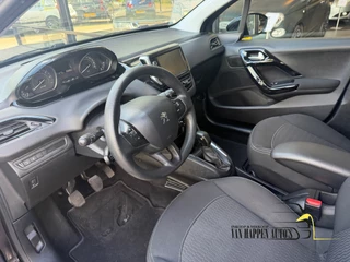 Peugeot 208 2017 - 1.2 PureTech Blue Lion / apk 5-2027 image 16
