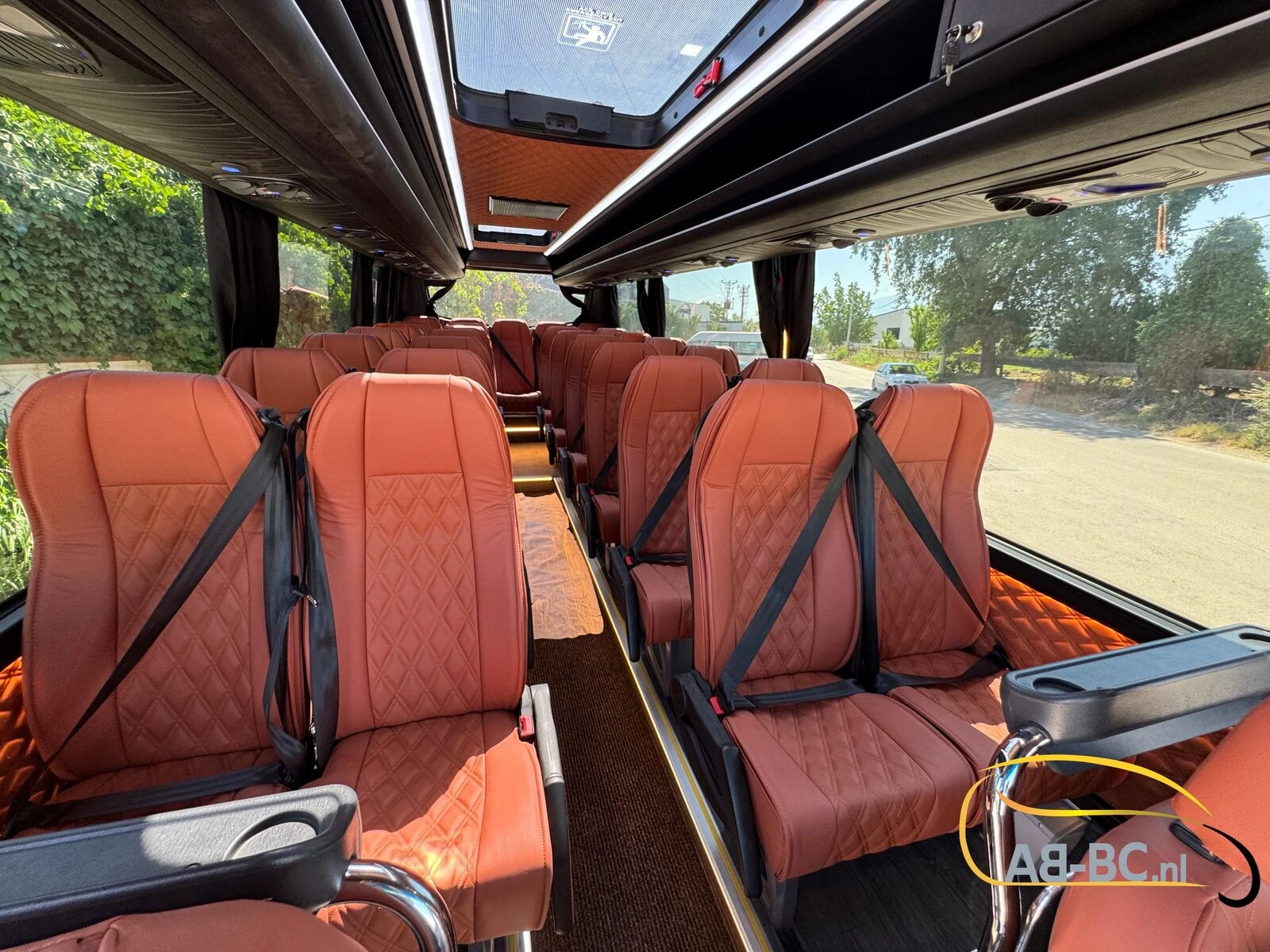 Mercedes-Benz Sprinter - NERO - 31 Seats EURO 6 afbeelding 14