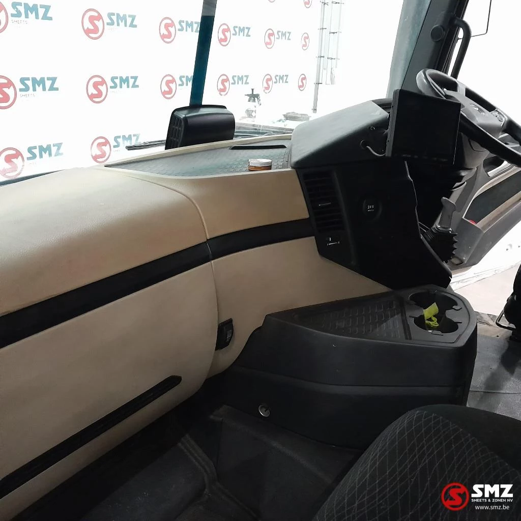 Mercedes-Benz 2016 - Occ cabine RHD Mercedes obrázek 23