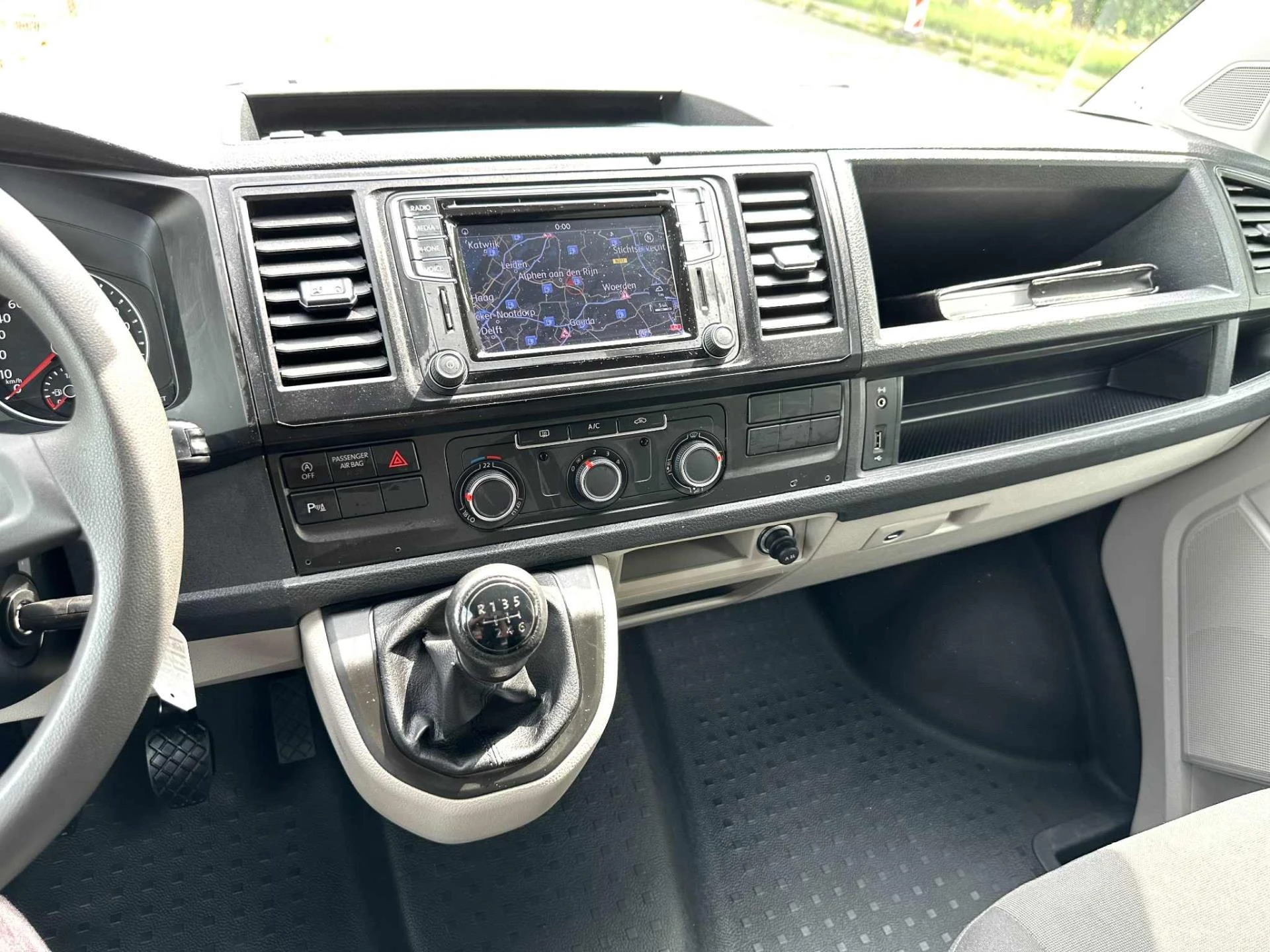 Volkswagen Transporter 2016 - Kombi 2.0 TDI L2H1 Marge EURO 6 CAMPER BASIS!!! 204 PK!!! afbeelding 8
