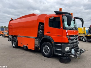 Mercedes-Benz Axor 1833 4x4 Schörling SORF Schienenreinigungs/Railway sweeper  Just 38.680 Km! 2013 - N/A image 5
