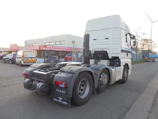 MAN TGX 2018 - 26.500 XXL 6X2 SMART TACHO NL TRUCK 20X IN STOCK image 5