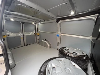 Ford Transit Custom 2021 - 2.0TDCI 130PK Lang / Raptor Ediotion / Carplay / Trekhaak 2.800KG / Euro6 afbeelding 3 miniatuur