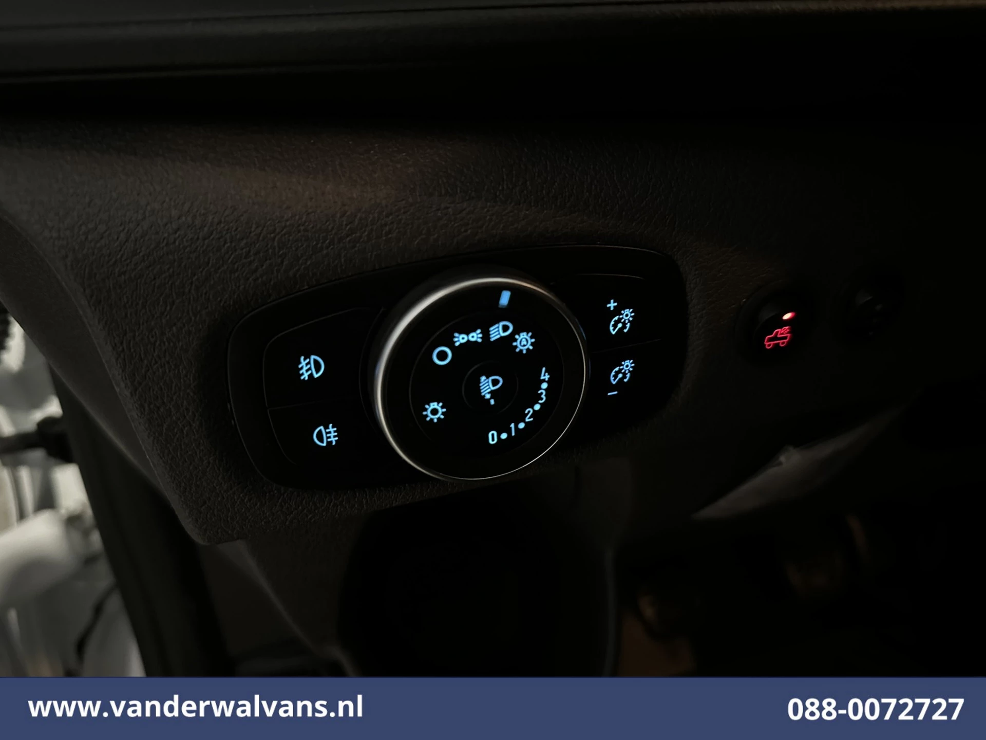 Ford Transit Custom 2023 - 2.0 TDCI 130pk L2H1 Euro6 Airco | Camera | 2800kg Trekhaak | LED | Android Auto Bild 18