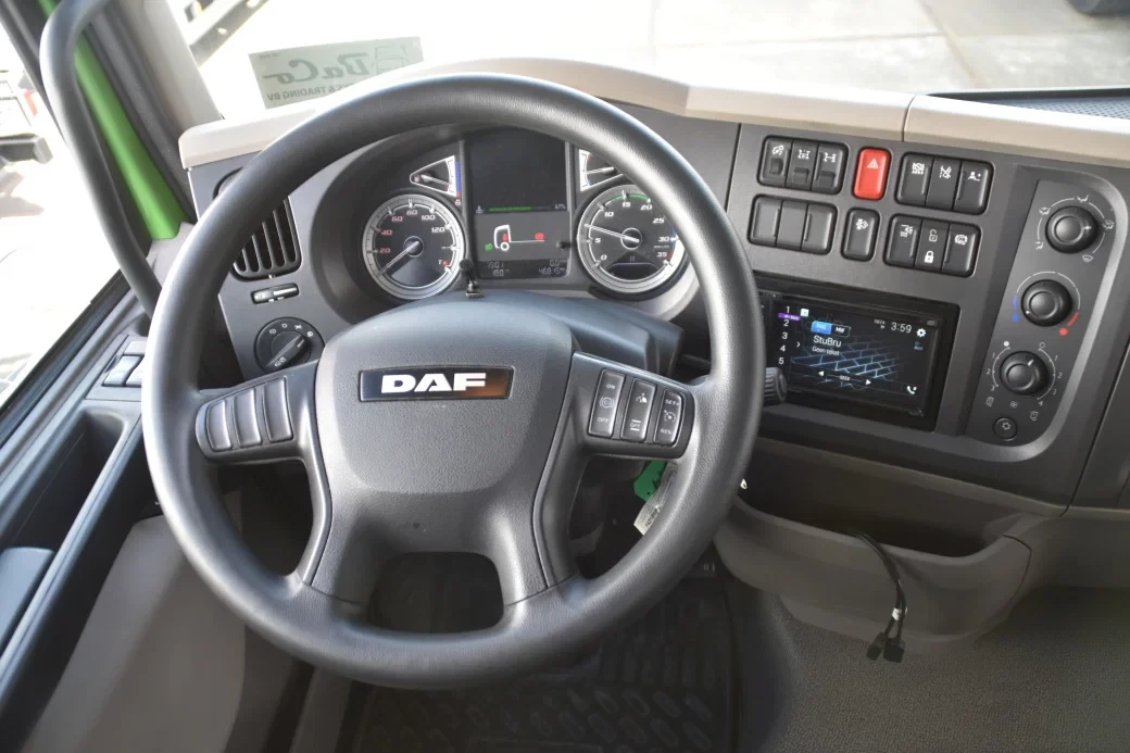 DAF LF 230 2023 - 4x2 + PALFINGER PK 7.501 SLD5 - AS GOOD AS NEW - ONLY 46 TKM - 3 SEATS - WHEELBASE: 535 CM - CAMERA - REMOTE CONTROL - obrázek 8