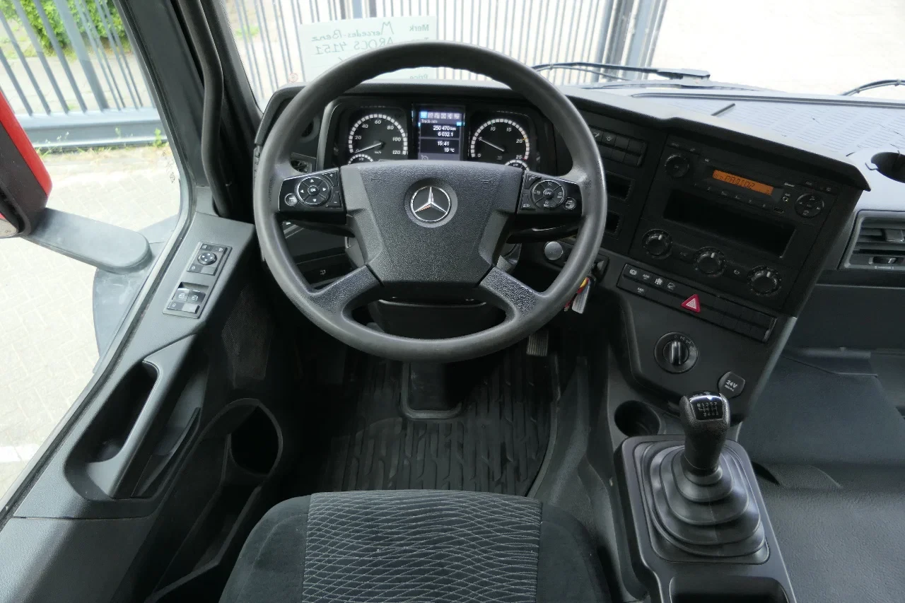Mercedes-Benz Arocs 4151 2019 - | 8X6 | Voith Retarder | 250470Km | 2019 | Full Spring Suspension | New Tires 100% | Manual Gearbox | Euro6 | French Truck obrázek 44