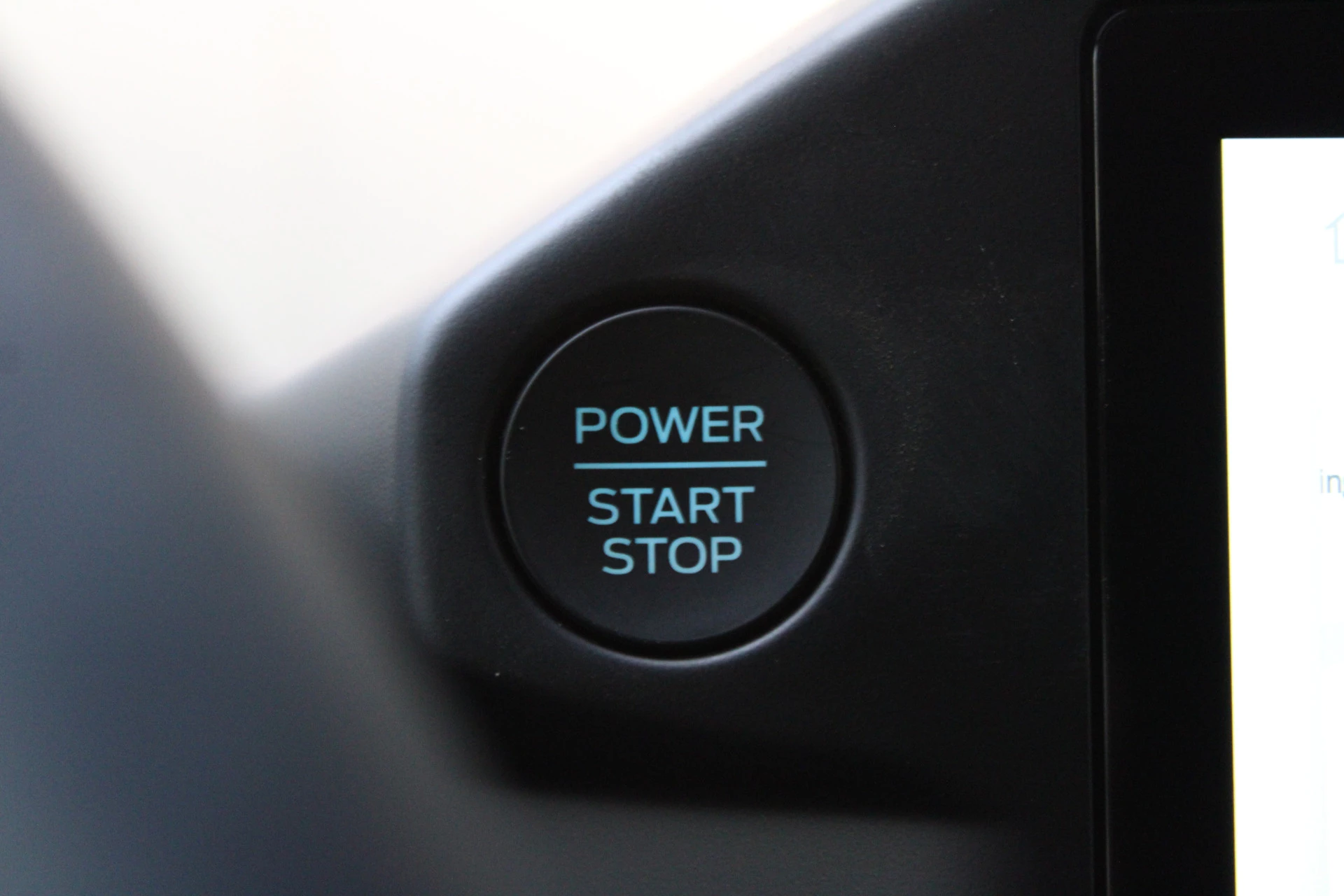Ford Transit Custom 2025 - 320 2.5 PHEV L2H1 Trend 232pk - 5 jaar GARANTIE - 2x Schuifdeur - Adaptive Cruise - Blind Spot - Navigatie - Camera - Verwarmd Stuur - Rijklaar immagine 28