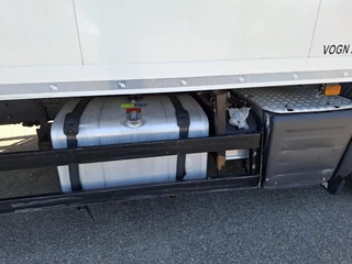 Scania P 2017 - P320 / HYBRIDE / ONLY:294233 KM / LIFT+LENKACHSE / SCHMITZ ISOLATED BOX / PLATFORM / LWDS / NAVI / XENON / AUTOMATIC / EURO-6 / 2017 image 15