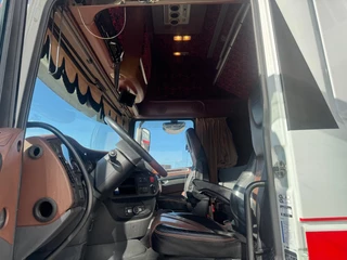 DAF XF480 2019 - 4X2 EURO 6 SPECIAL INTERIEUR imagem 8