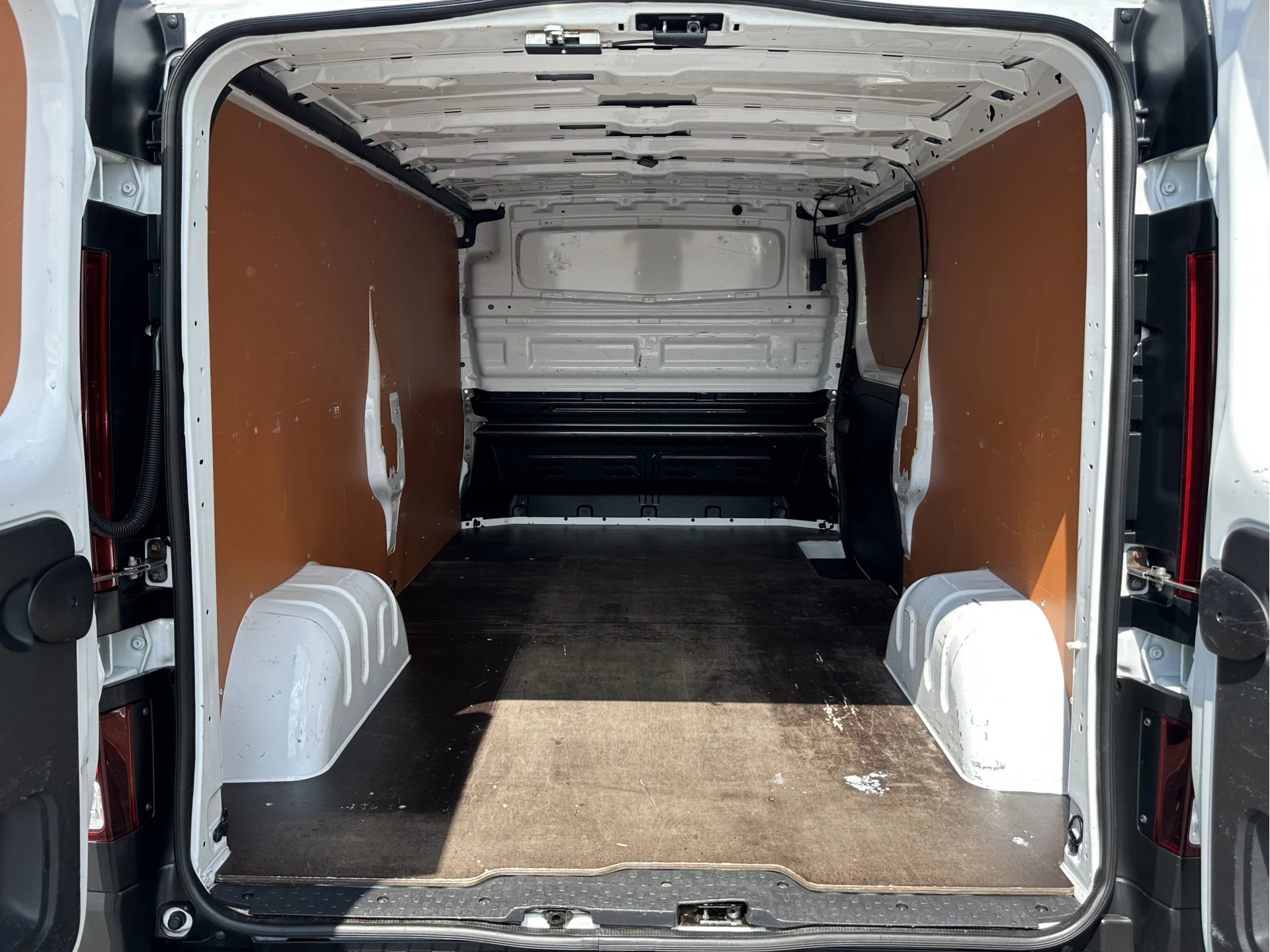 Opel Vivaro 2019 - 1.6 CDTI 122 PK E6 / L2H1 / IMPERIAAL / TREKHAAK / 3 ZITS / AIRCO / NAVI / CRUISE afbeelding 8