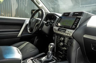 Toyota Land Cruiser 2022 - 2.8D-4D | 204 PK | 4X4 | Vol Opties | Automaat | Luchtvering | 360° camera | Adapt.Cruise | Stoelverw. & -koeling | LED image 2