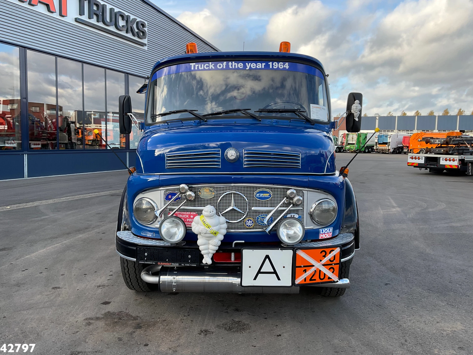 Mercedes-Benz 1413 Saugaufbau Oldtimer Just 93.814 km! 1964 image 3